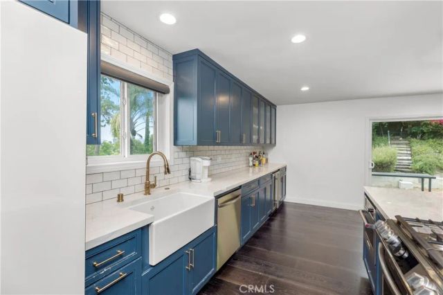 21809 Martinez, Woodland Hills, CA 91364