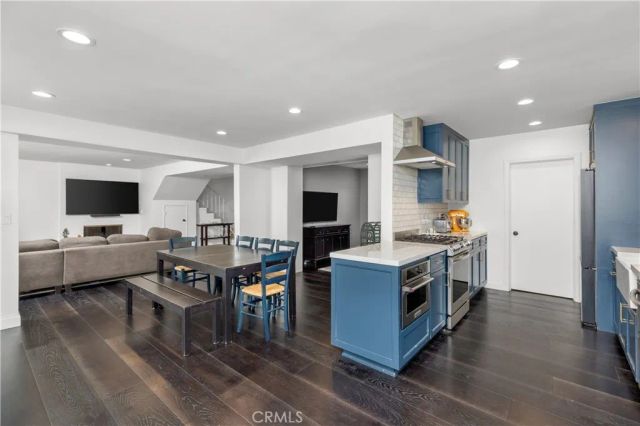 21809 Martinez, Woodland Hills, CA 91364