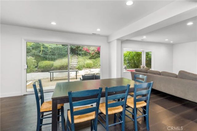 21809 Martinez, Woodland Hills, CA 91364