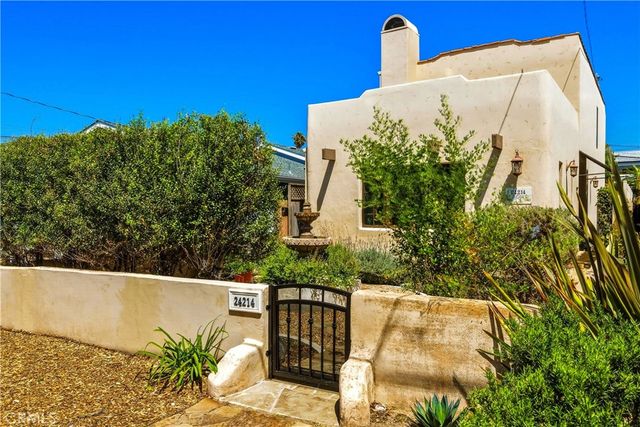 24214 Los Codona Avenue, Torrance, CA 90505