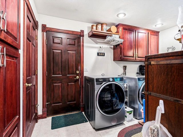 900 MT HOOD COURT, Green Bay, WI 54311