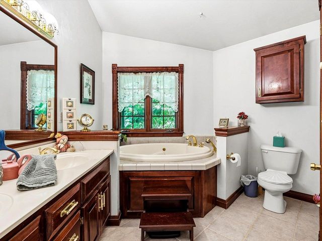 900 MT HOOD COURT, Green Bay, WI 54311