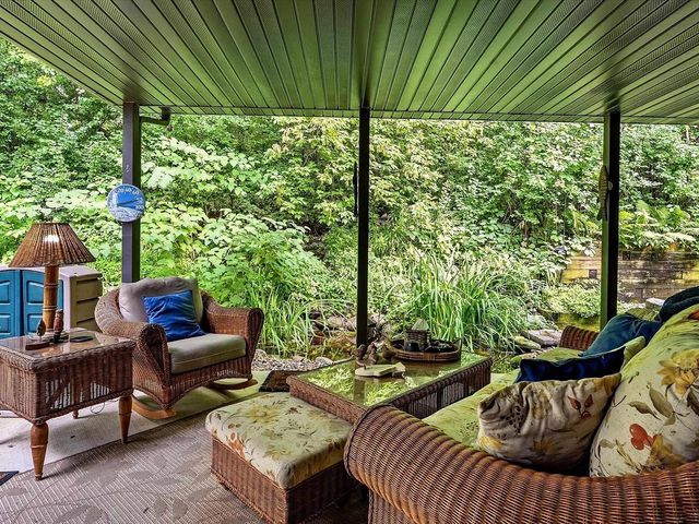 900 MT HOOD COURT, Green Bay, WI 54311