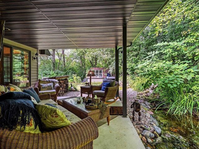 900 MT HOOD COURT, Green Bay, WI 54311