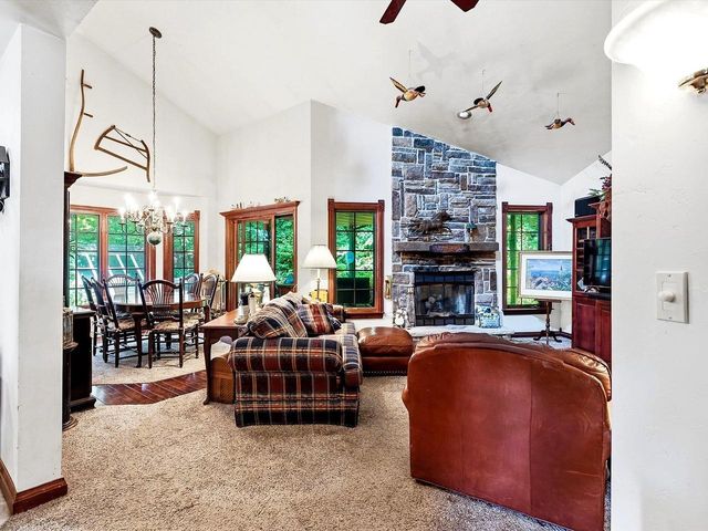 900 MT HOOD COURT, Green Bay, WI 54311