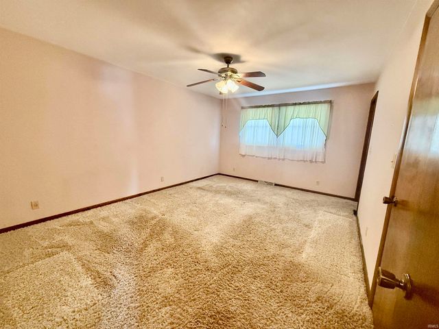 201 N Second Street, Owensville, IN 47665