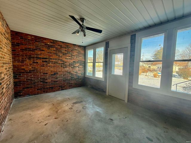 201 N Second Street, Owensville, IN 47665