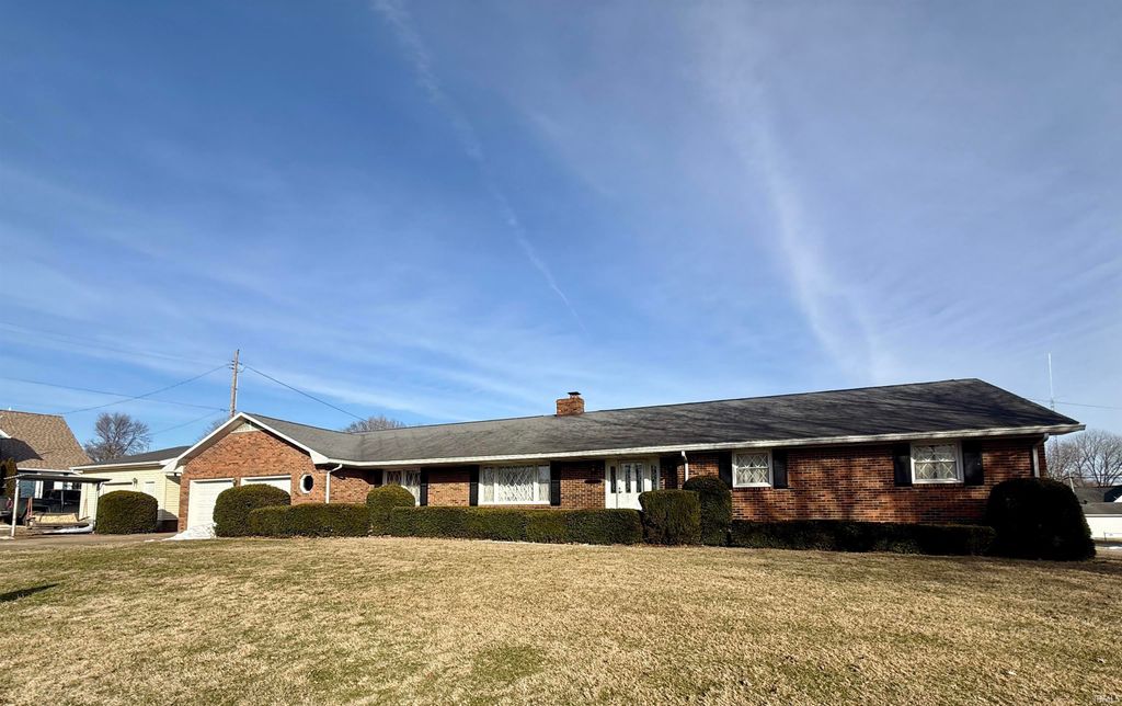 201 N Second Street, Owensville, IN 47665