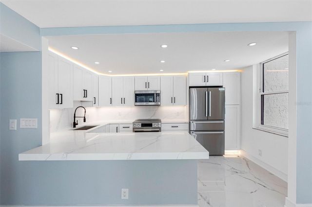 1400 GULF BOULEVARD 409, Clearwater Beach, FL 33767