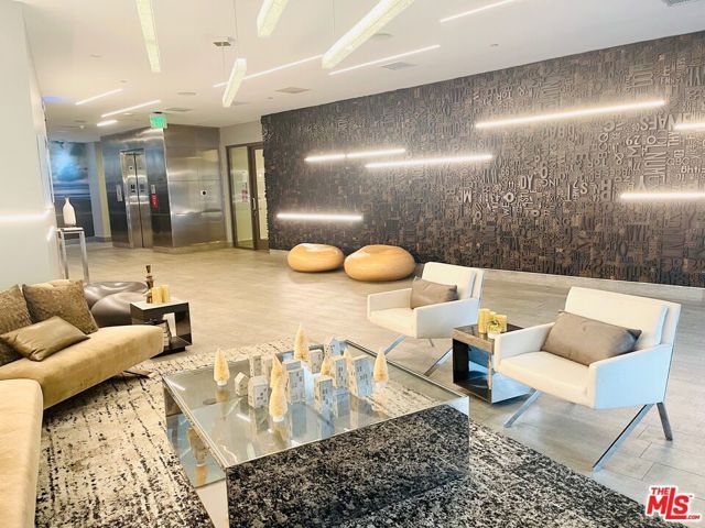 1122 Gayley 408, Westwood, CA 90024