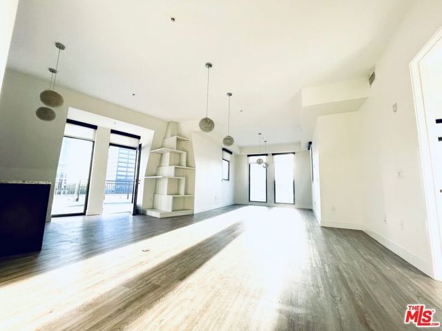 1122 Gayley 408, Westwood, CA 90024
