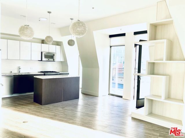 1122 Gayley 408, Westwood, CA 90024