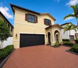 10614 W 35th Lane, Hialeah, FL 33018