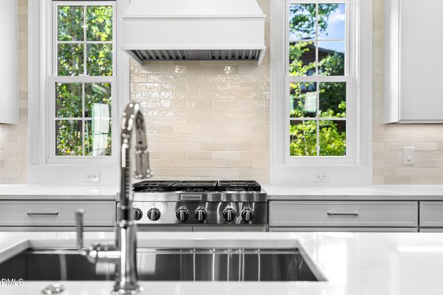 6 Chantilly Place, Durham, NC 27707
