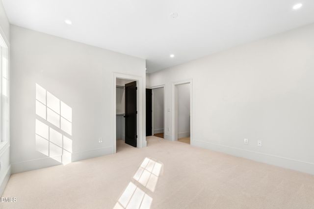 6 Chantilly Place, Durham, NC 27707