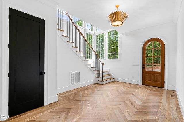 6 Chantilly Place, Durham, NC 27707