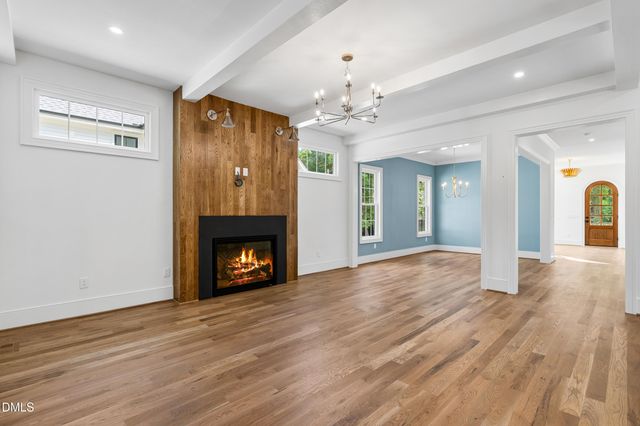 6 Chantilly Place, Durham, NC 27707