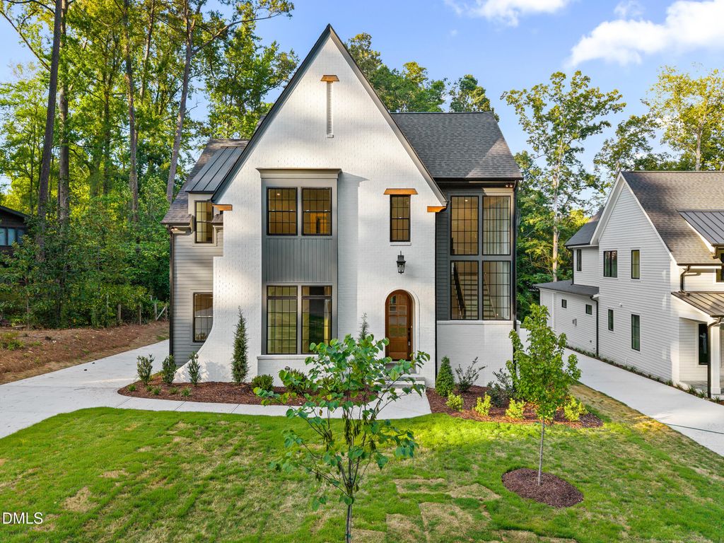 6 Chantilly Place, Durham, NC 27707