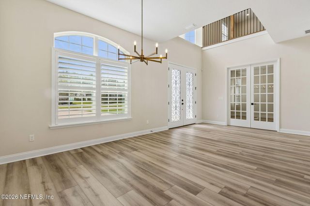 536 E KESLEY Lane, St. Johns, FL 32259