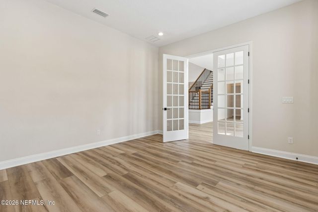 536 E KESLEY Lane, St. Johns, FL 32259