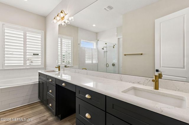 536 E KESLEY Lane, St. Johns, FL 32259