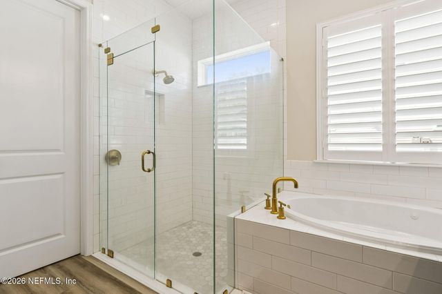 536 E KESLEY Lane, St. Johns, FL 32259