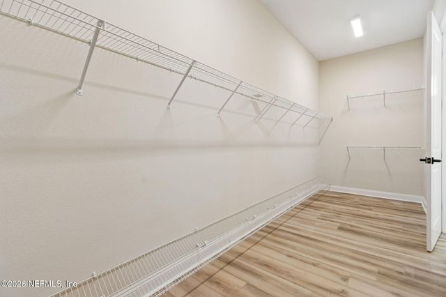 536 E KESLEY Lane, St. Johns, FL 32259