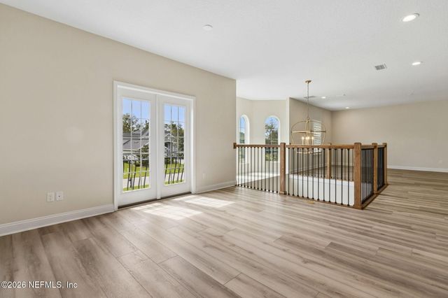 536 E KESLEY Lane, St. Johns, FL 32259