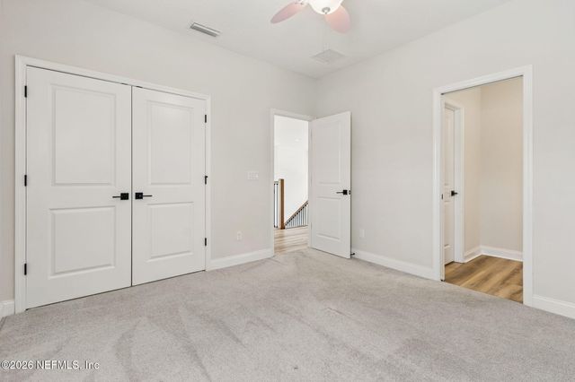 536 E KESLEY Lane, St. Johns, FL 32259