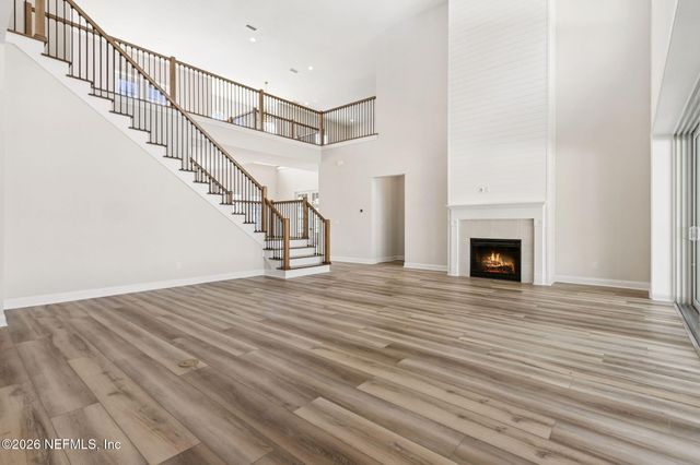 536 E KESLEY Lane, St. Johns, FL 32259