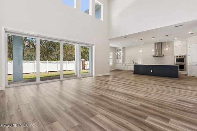 536 E KESLEY Lane, St. Johns, FL 32259