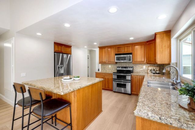 13323 Thunderhead St, San Diego, CA 92129