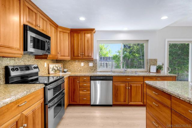 13323 Thunderhead St, San Diego, CA 92129