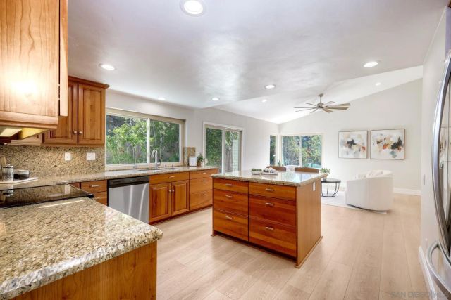 13323 Thunderhead St, San Diego, CA 92129