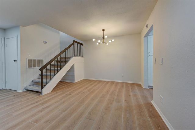 2717 Indian Creek Boulevard, Oklahoma City, OK 73120