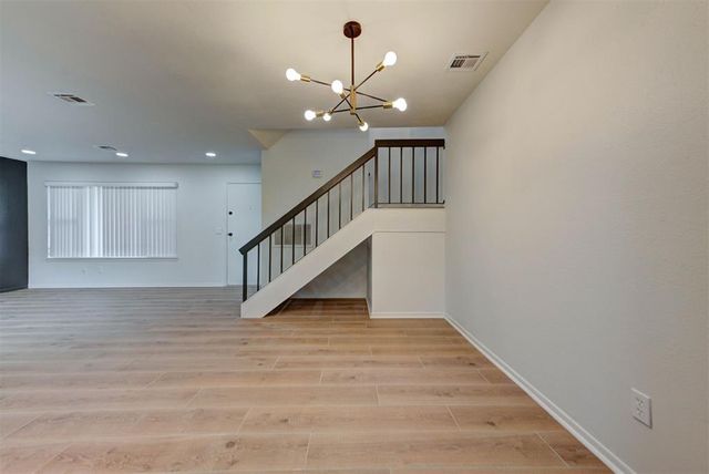 2717 Indian Creek Boulevard, Oklahoma City, OK 73120