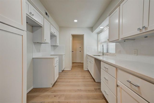 2717 Indian Creek Boulevard, Oklahoma City, OK 73120