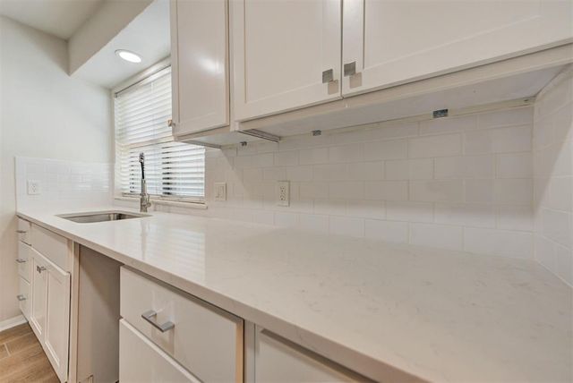 2717 Indian Creek Boulevard, Oklahoma City, OK 73120