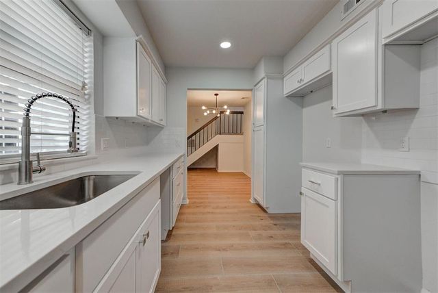 2717 Indian Creek Boulevard, Oklahoma City, OK 73120