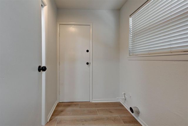 2717 Indian Creek Boulevard, Oklahoma City, OK 73120