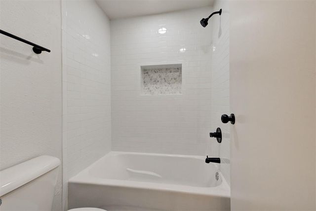 2717 Indian Creek Boulevard, Oklahoma City, OK 73120