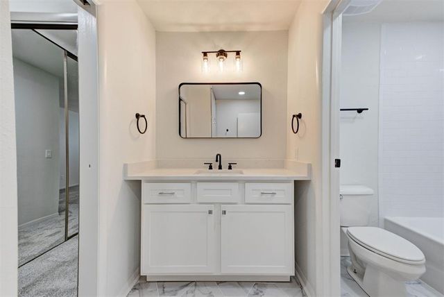 2717 Indian Creek Boulevard, Oklahoma City, OK 73120