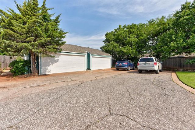 2717 Indian Creek Boulevard, Oklahoma City, OK 73120