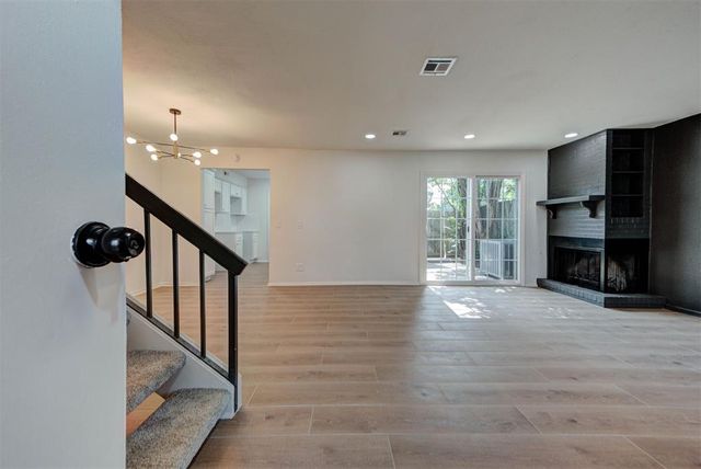 2717 Indian Creek Boulevard, Oklahoma City, OK 73120