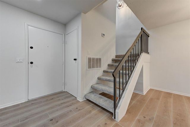 2717 Indian Creek Boulevard, Oklahoma City, OK 73120