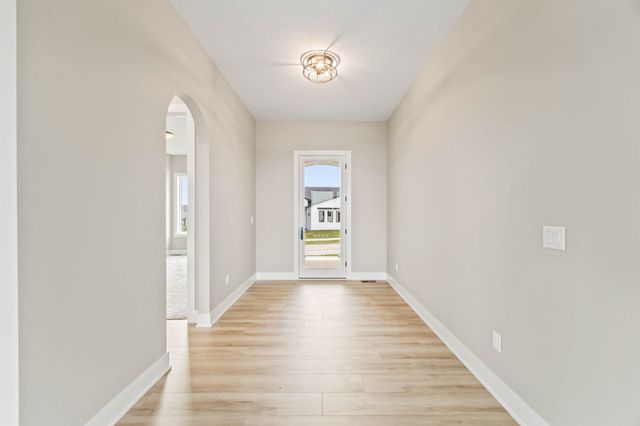 3945 Westgate Parkway, Clive, IA 50325