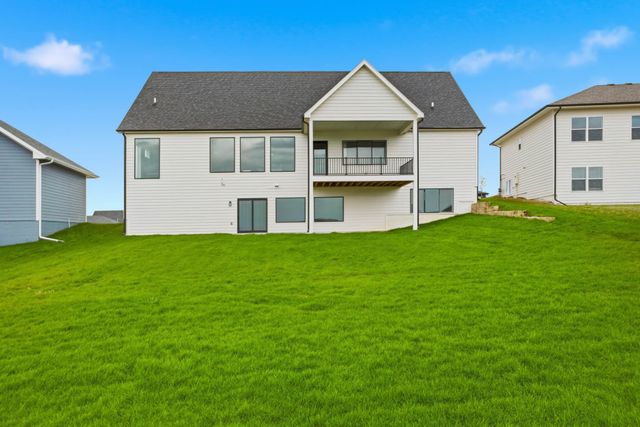 3945 Westgate Parkway, Clive, IA 50325