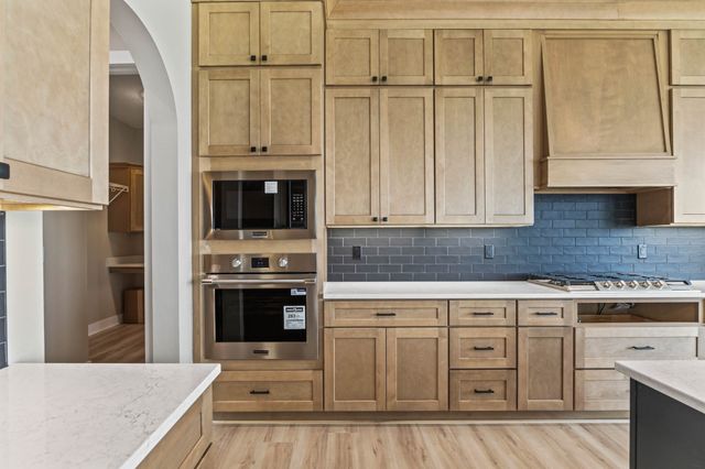 3945 Westgate Parkway, Clive, IA 50325