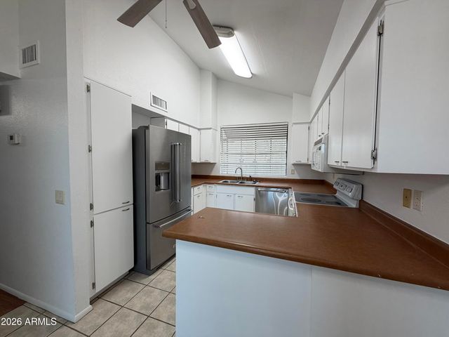 2901 W SIERRA Street, Phoenix, AZ 85029