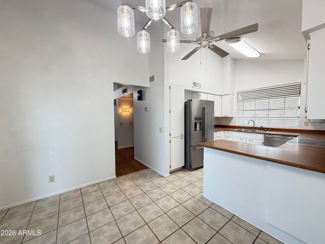 2901 W SIERRA Street, Phoenix, AZ 85029